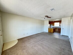 907 N 7th St in Copperas Cove, TX - Foto de edificio - Building Photo