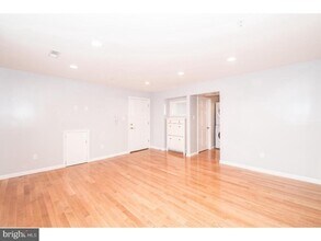 1807 Washington Ave in Philadelphia, PA - Building Photo - Building Photo