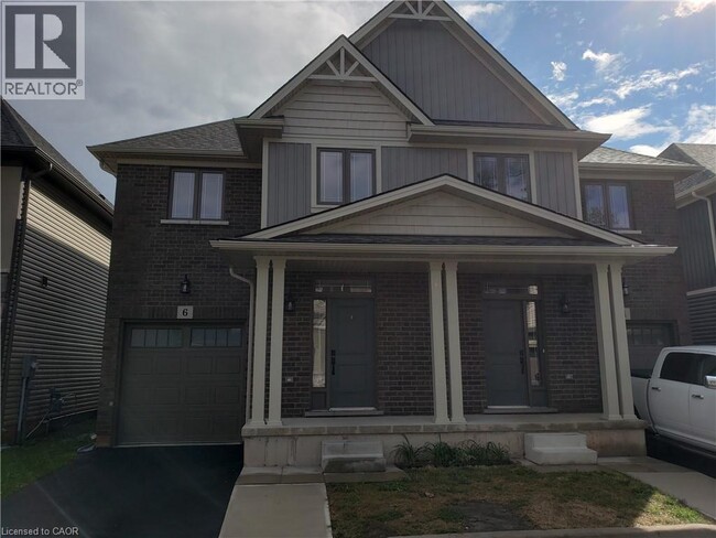 property at 6 Lindsay Wy