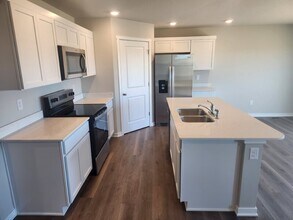 2508 Chan Dr in Adel, IA - Building Photo - Building Photo