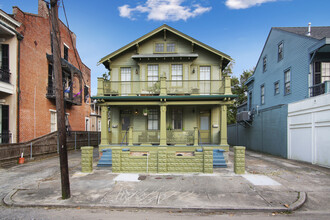 2034 Prytania St in New Orleans, LA - Building Photo - Building Photo