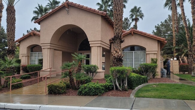 property at 2925 Wigwam Pkwy
