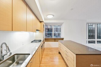 301 Mission St, Unit 14D in San Francisco, CA - Foto de edificio - Building Photo