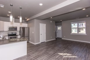 924 S Division St in Moses Lake, WA - Building Photo