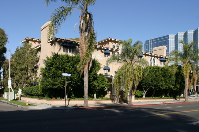 Granada Apartments in Long Beach, CA - Foto de edificio - Building Photo