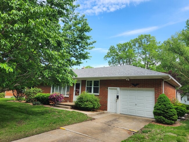 property at 624 Bollman Ave
