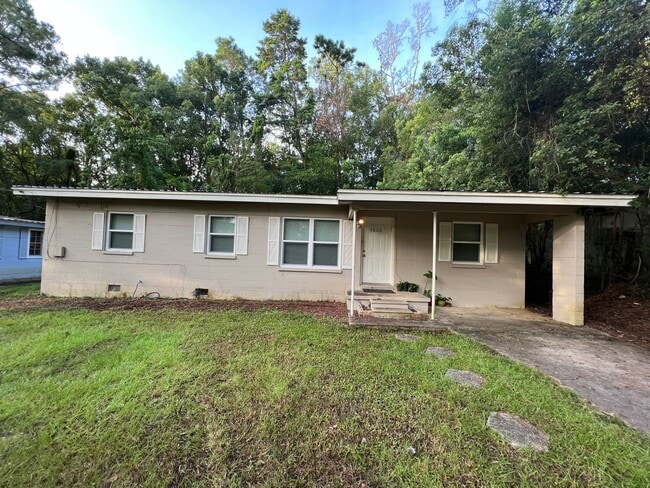1655 Sharkey St in Tallahassee, FL - Building Photo - Building Photo