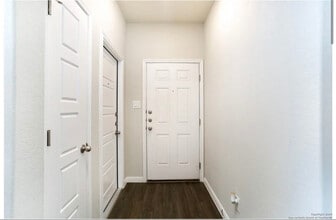 537 Grayson Ln in Seguin, TX - Building Photo - Building Photo