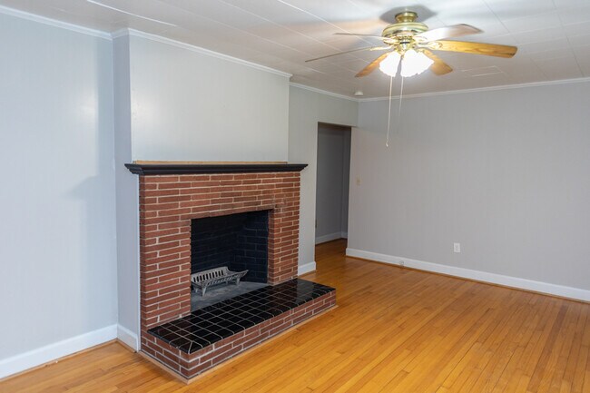 2200 US-70 in Morganton, NC - Building Photo - Building Photo