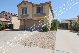 7441 W Fleetwood Ln, Unit 113 in Glendale, AZ - Foto de edificio - Building Photo