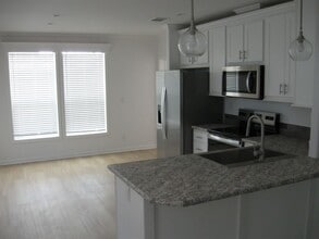 43 Orange Blossom St in Nokomis, FL - Building Photo - Building Photo