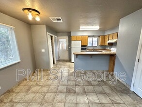 1749 W 1020 N in Saint George, UT - Building Photo - Building Photo