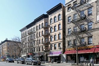 940-942 Amsterdam Ave in New York, NY - Foto de edificio - Building Photo