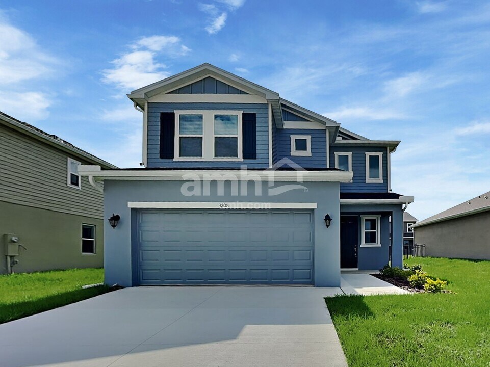 3208 Carthage Ave in Parrish, FL - Building Photo