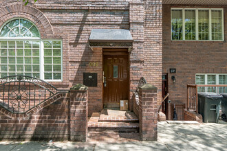 689 Bedford Avenue in Brooklyn, NY - Building Photo - Building Photo