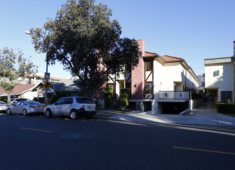 625 W California Ave in Glendale, CA - Building Photo