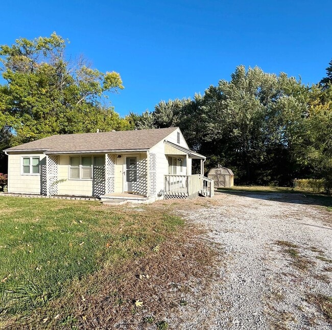 208 Myron Ave in Belton, MO - Building Photo - Building Photo