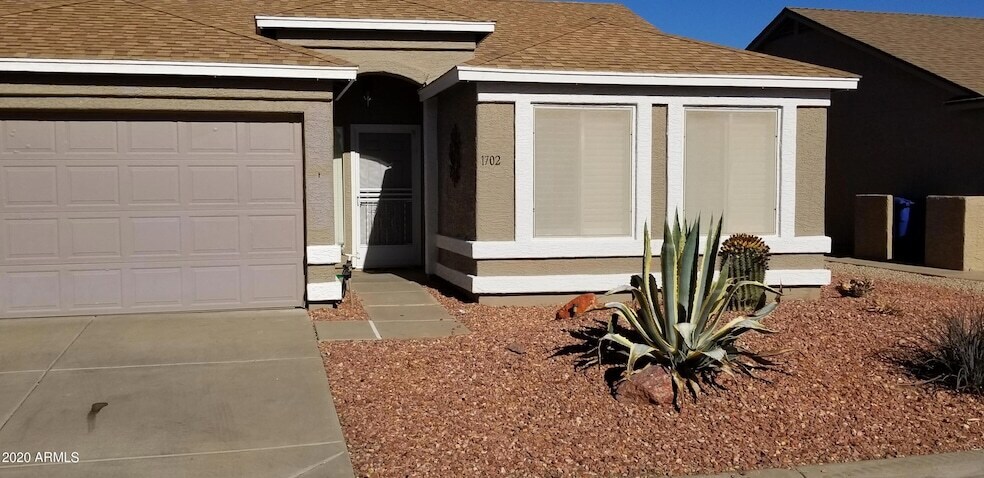 1702 E Palm Beach Dr in Chandler, AZ - Building Photo
