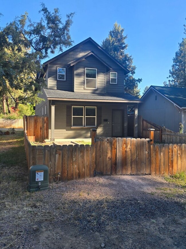 property at 326 W Jefferson Ave