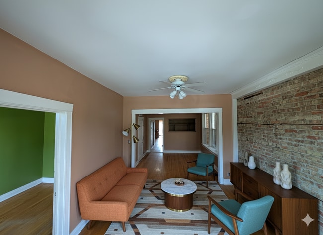 3145 W Augusta Blvd, Unit 2