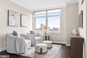 440 S Broad St in Philadelphia, PA - Building Photo - Building Photo