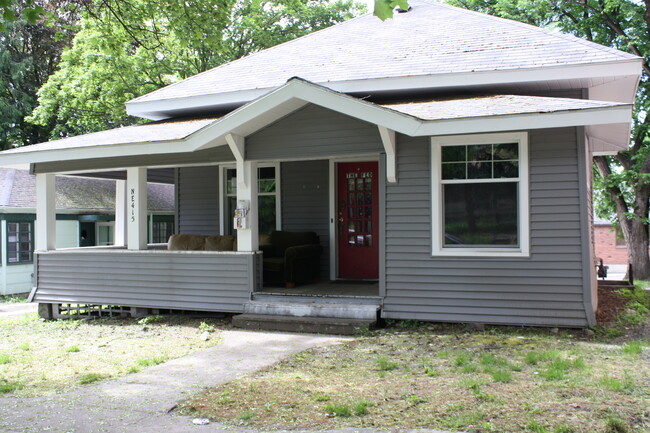 415 NE Oak St in Pullman, WA - Building Photo - Building Photo