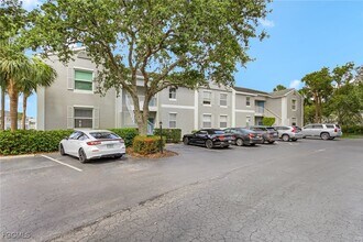 12131 Summergate Cir in Ft. Myers, FL - Building Photo - Building Photo