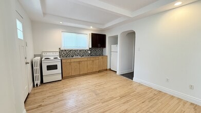 378 Central Ave in London, ON - Building Photo - Building Photo