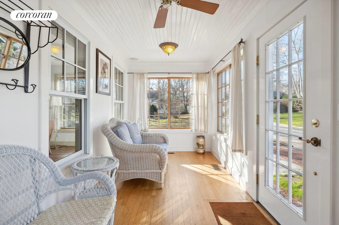 15 Hamilton St in Sag Harbor, NY - Building Photo