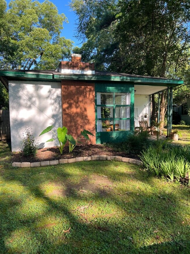 property at 511 Hudson Terrace