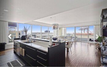 6250 Hollywood Blvd, Unit Penthouse 12 in Los Angeles, CA - Building Photo - Building Photo