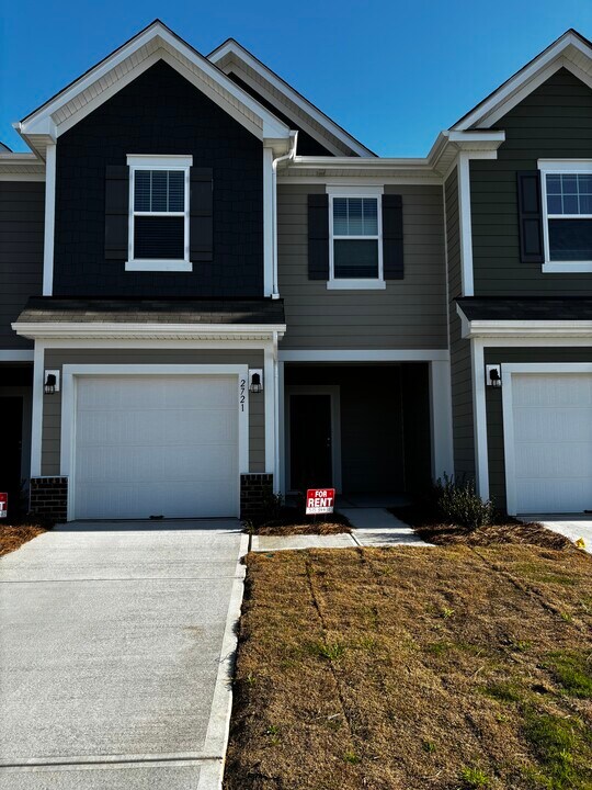 2721 Yeager Dr NW in Concord, NC - Building Photo
