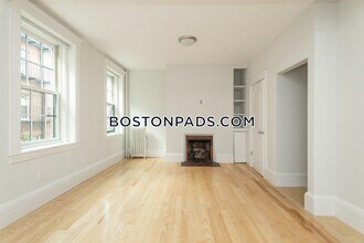 85 Myrtle St in Boston, MA - Building Photo - Building Photo