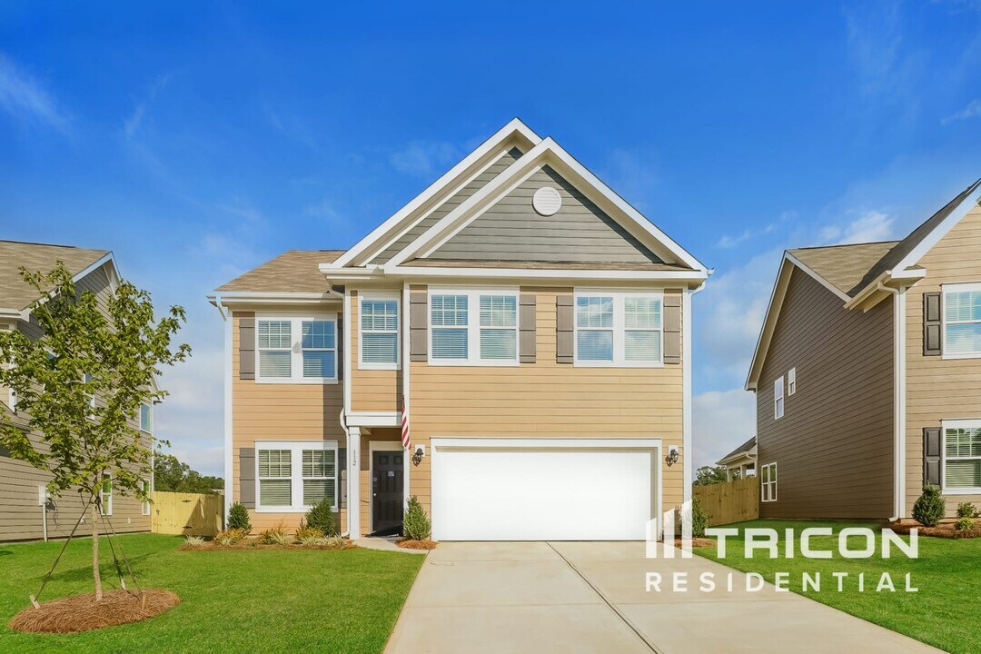 112 Halesworth Rd in Mooresville, NC - Building Photo