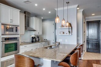 8616 Turtle Creek Blvd in Dallas, TX - Building Photo - Building Photo