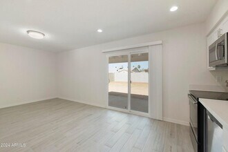 3316 E Helena Dr in Phoenix, AZ - Building Photo - Building Photo