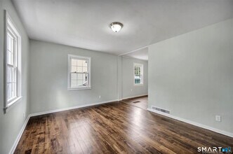 607 Hartford Rd in Manchester, CT - Building Photo - Building Photo