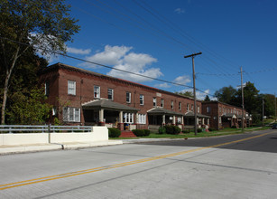 Mary in Hubbard, OH - Building Photo - Building Photo