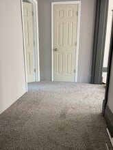 407 E Center St, Unit Lower 1 in Medina, NY - Building Photo - Building Photo