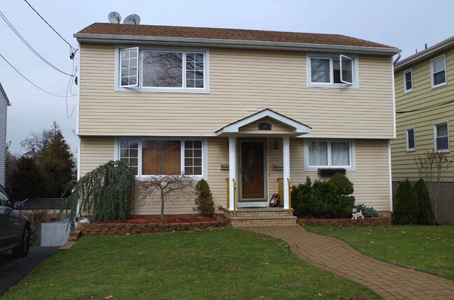 44 Scoles Ave, Unit 2