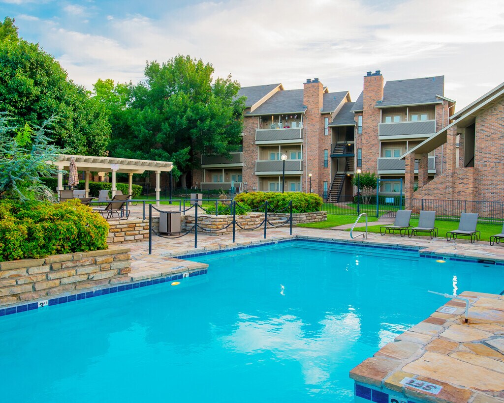 One Eton Square Tulsa, OK Apartments