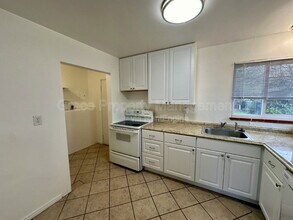 1330 Otis St in Lakewood, CO - Building Photo - Building Photo