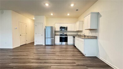 204 Fenchurch Wy in Cartersville, GA - Building Photo - Building Photo
