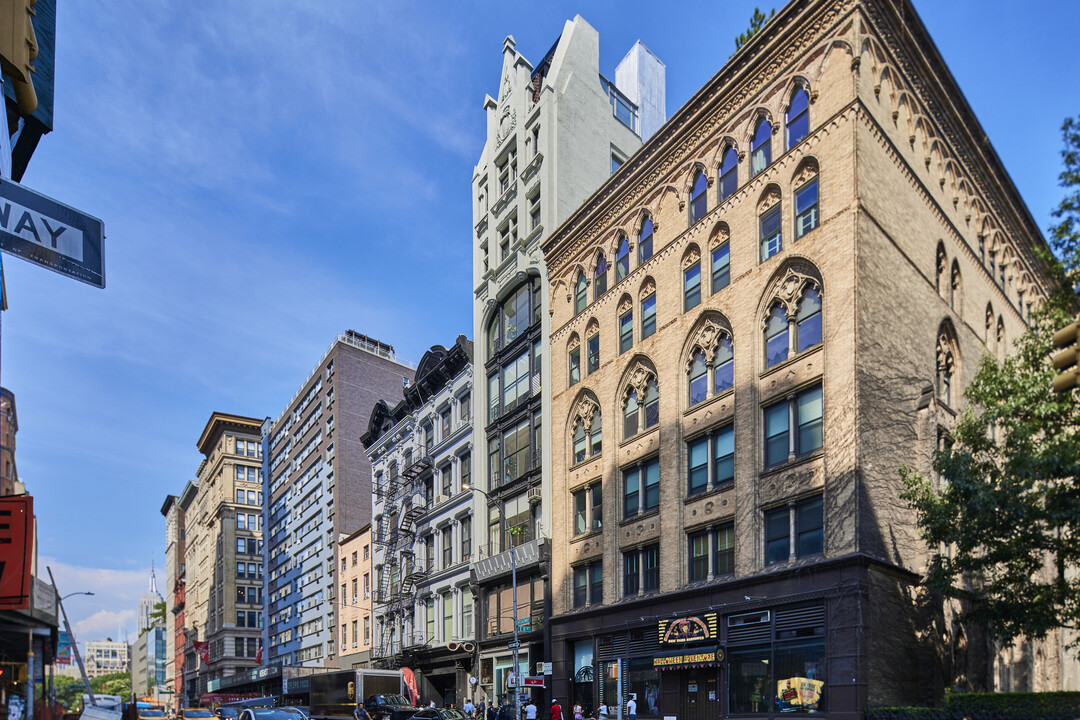 810 Broadway in New York, NY - Foto de edificio