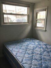 9317 Monmouth Ave in Margate City, NJ - Foto de edificio - Building Photo