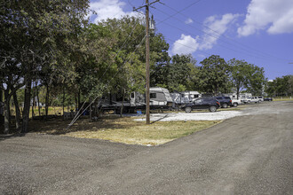 10985 State Highway 171 in Covington, TX - Building Photo - Building Photo