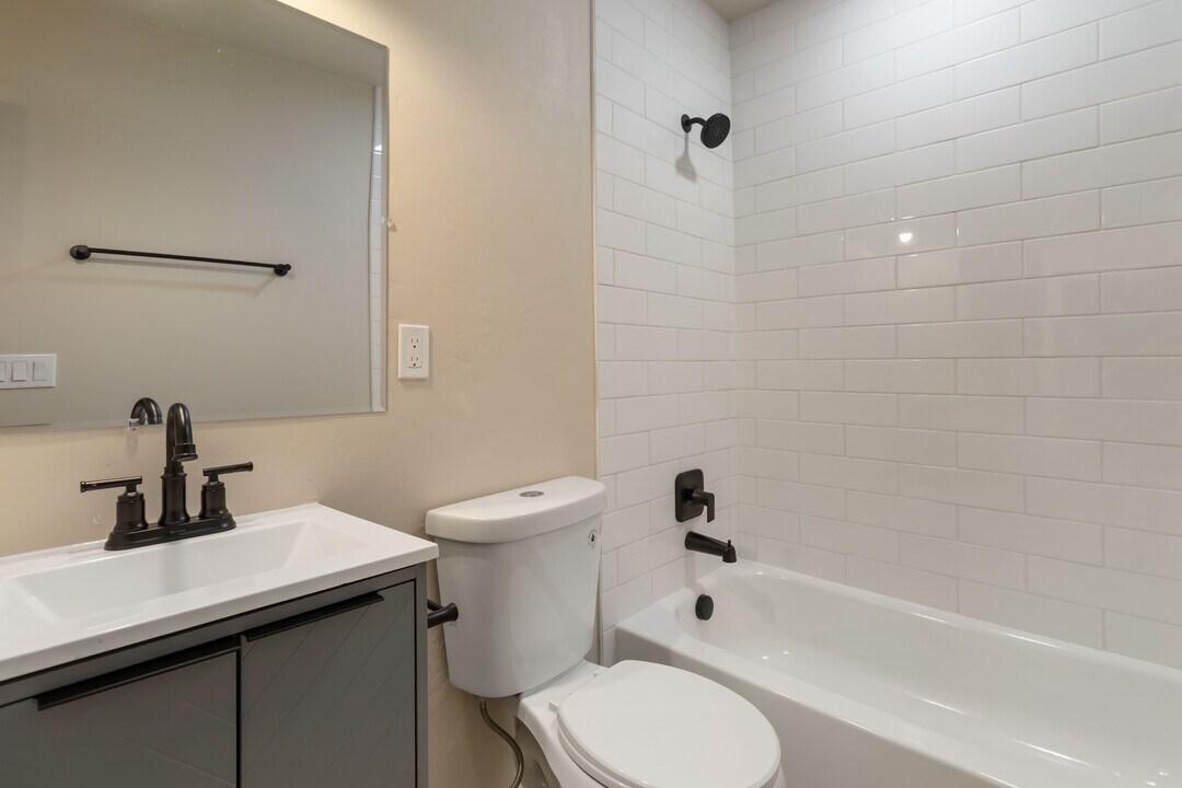 4320 SW 2nd Ave in New Plymouth, ID - Building Photo