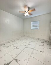 17175 NW 41st Ave in Miami Gardens, FL - Foto de edificio - Building Photo