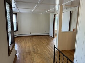 89 College Ave, Unit 2 in Medford, MA - Building Photo - Building Photo