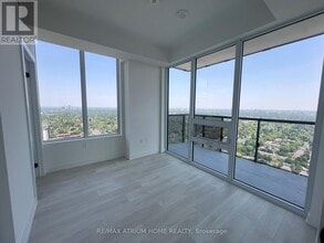 117-LP117 Broadway Ave in Toronto, ON - Building Photo - Building Photo
